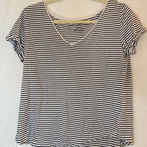 Loose striped T-shirt